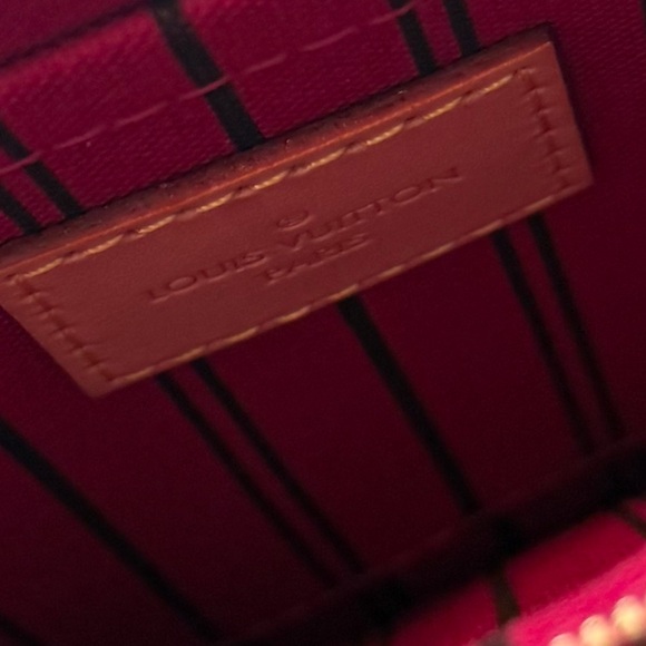 Louis Vuitton Neverfull Pouch clutch wristlet Pivoine Pink Interior - Picture 8 of 9